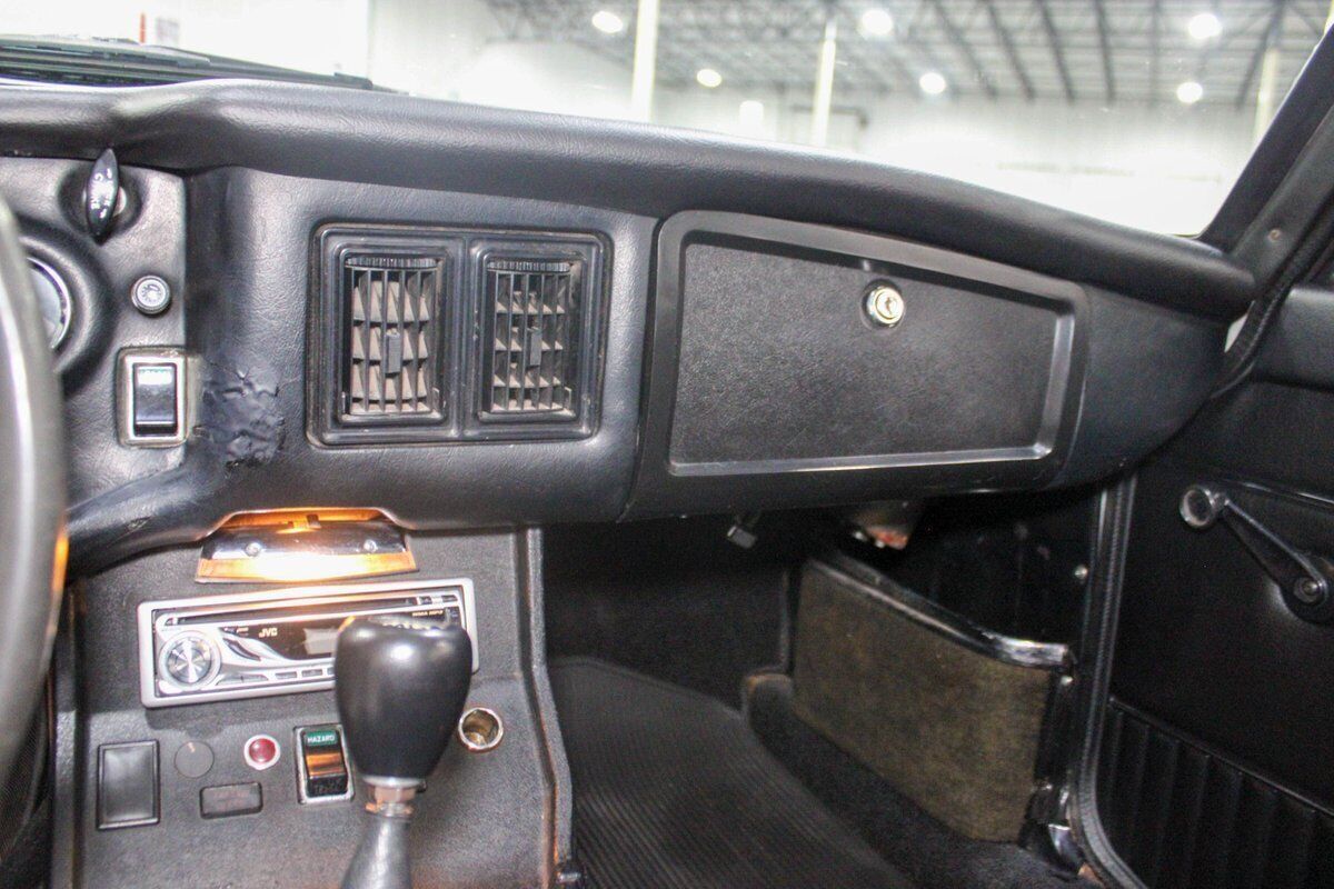 1974 MG MGB-GT - photo 10