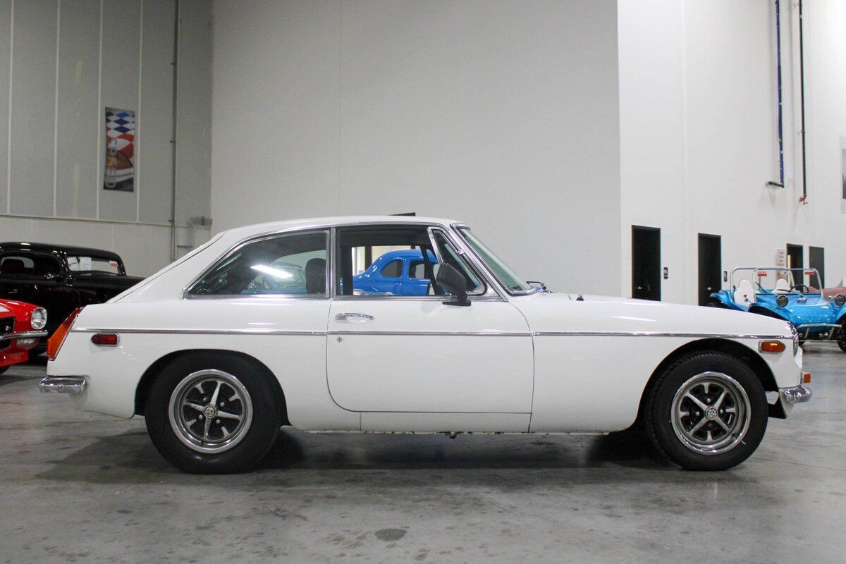 1974 MG MGB-GT - photo 6