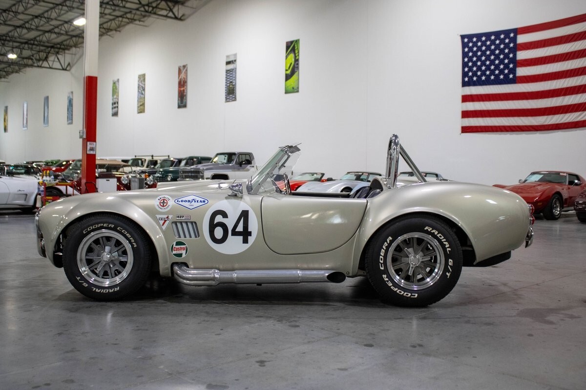 1965 Shelby Cobra Factory Five Replica - photo 3