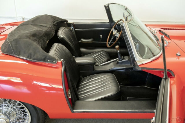 1966 Jaguar E-Type 4.2 liter Series 1 Roadster - photo 11