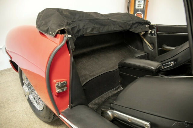 1966 Jaguar E-Type 4.2 liter Series 1 Roadster - photo 12