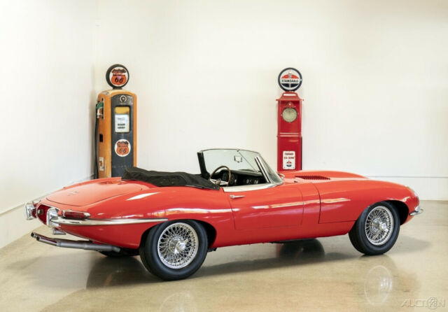 1966 Jaguar E-Type 4.2 liter Series 1 Roadster - photo 5