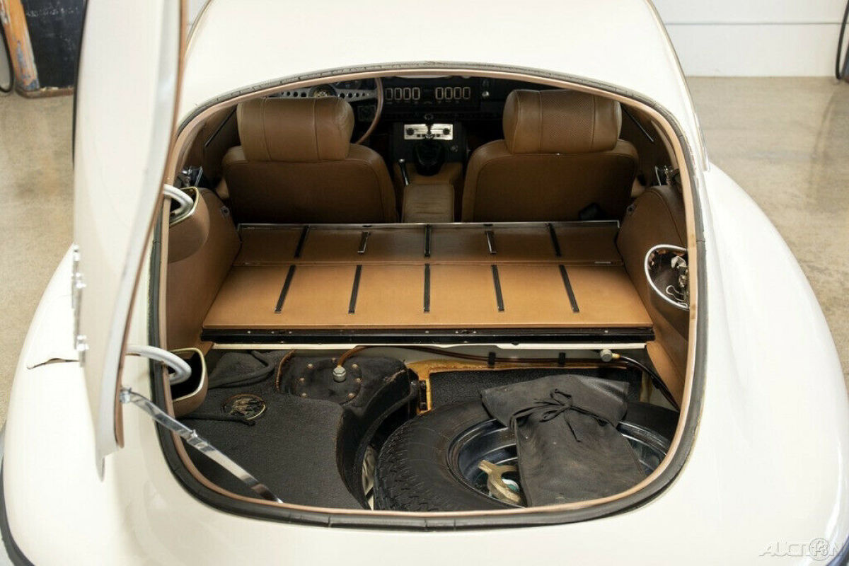 1970 Jaguar E-Type 4.2 liter Coupe - photo 13