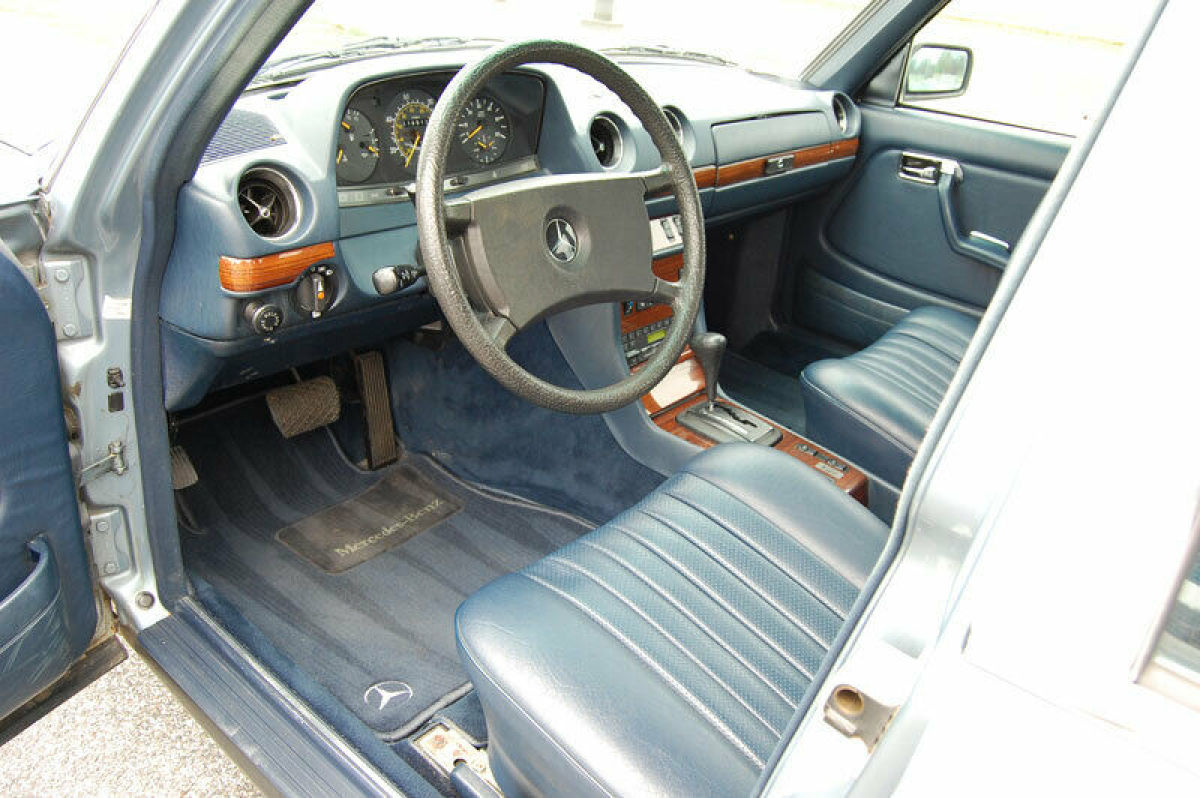 1985 Mercedes-Benz 300-Series - photo 11