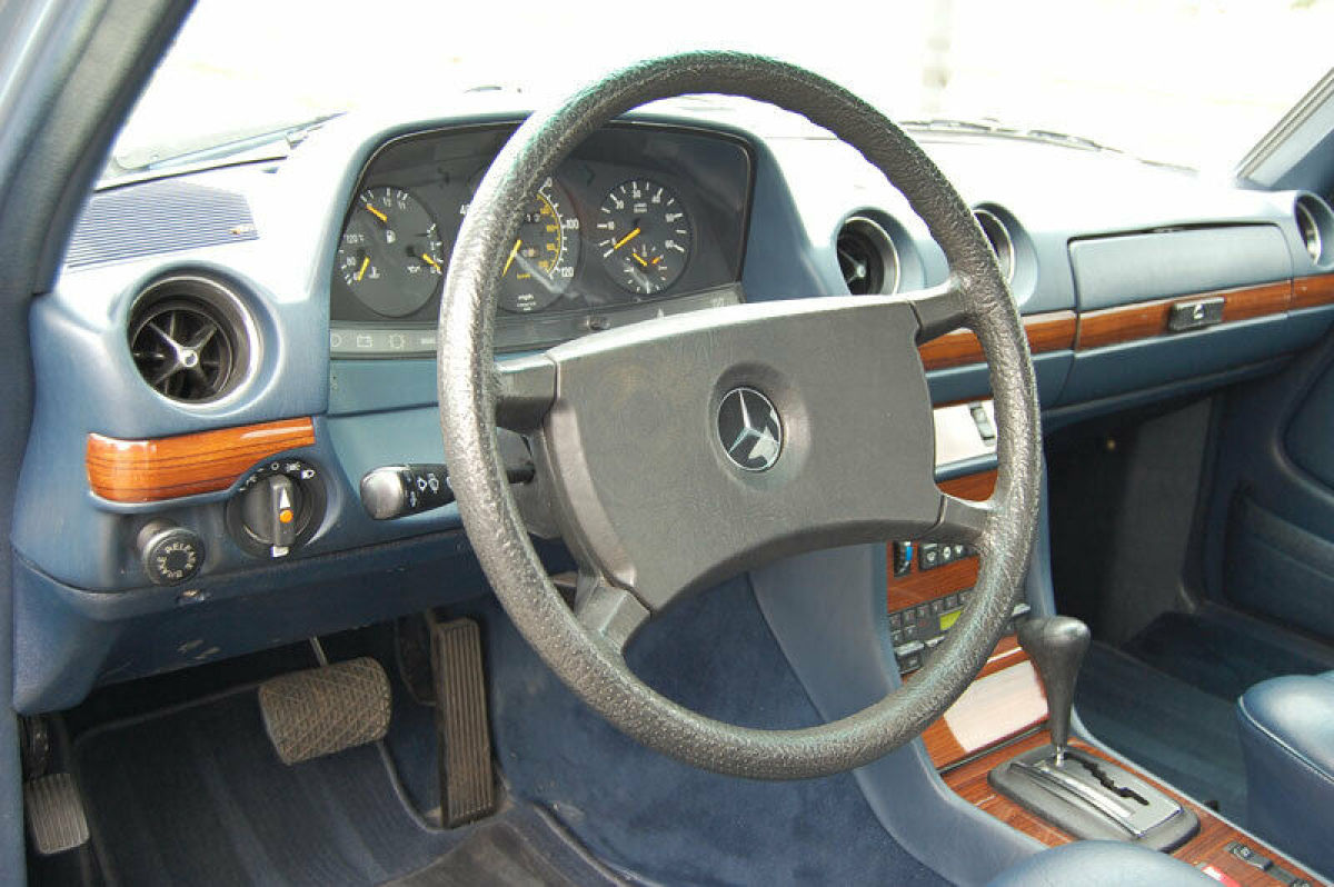 1985 Mercedes-Benz 300-Series - photo 12