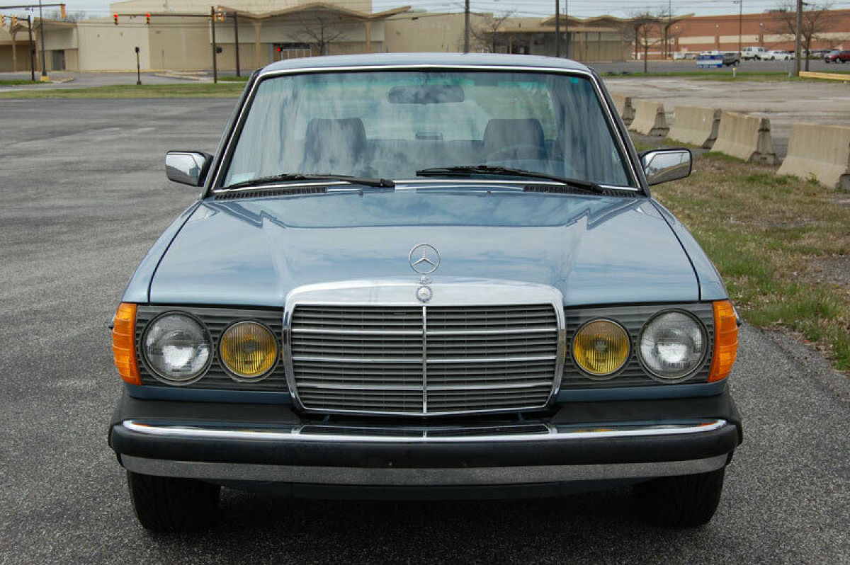 1985 Mercedes-Benz 300-Series - photo 8