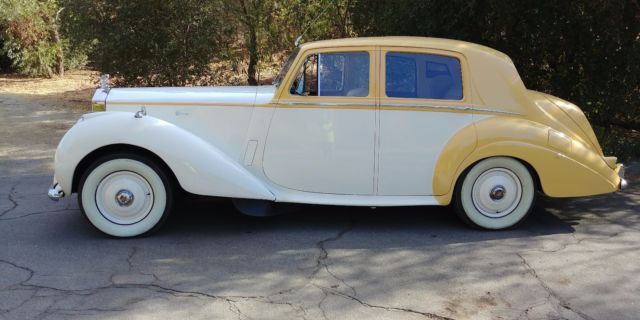 1955 Rolls-Royce Dawn - photo 2