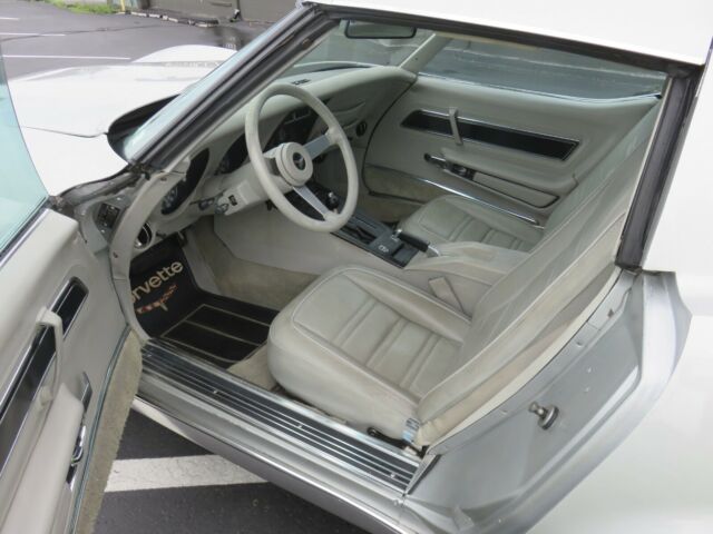 1977 Chevrolet Corvette - photo 9