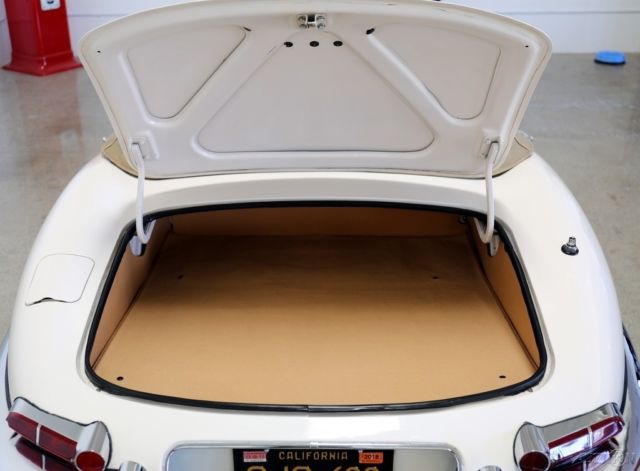 1964 Jaguar E-Type Roadster - photo 12