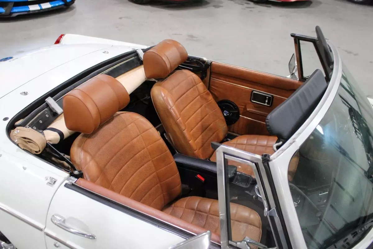 1974 MG MGB Convertible - photo 11