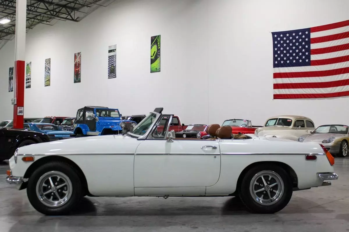 1974 MG MGB Convertible - photo 3