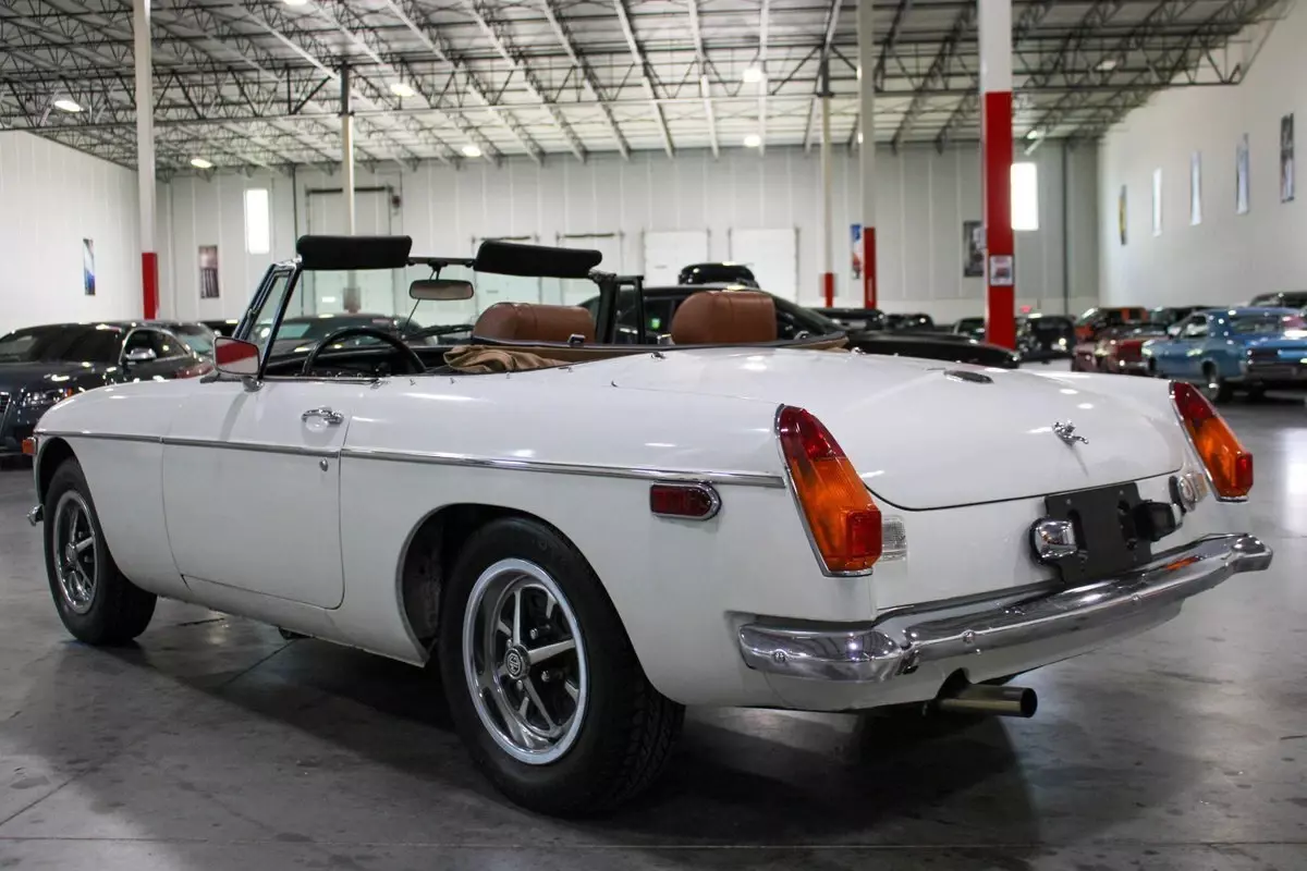 1974 MG MGB Convertible - photo 4