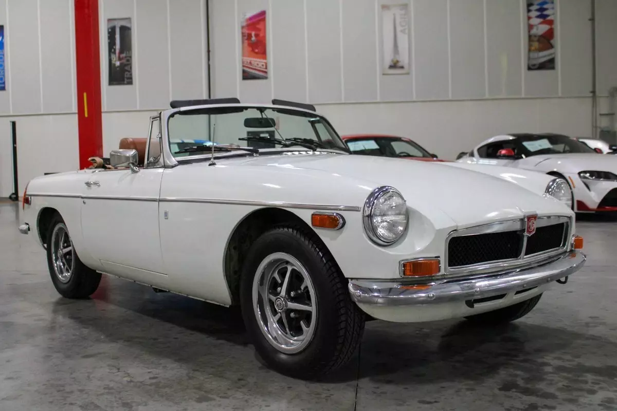 1974 MG MGB Convertible - photo 8