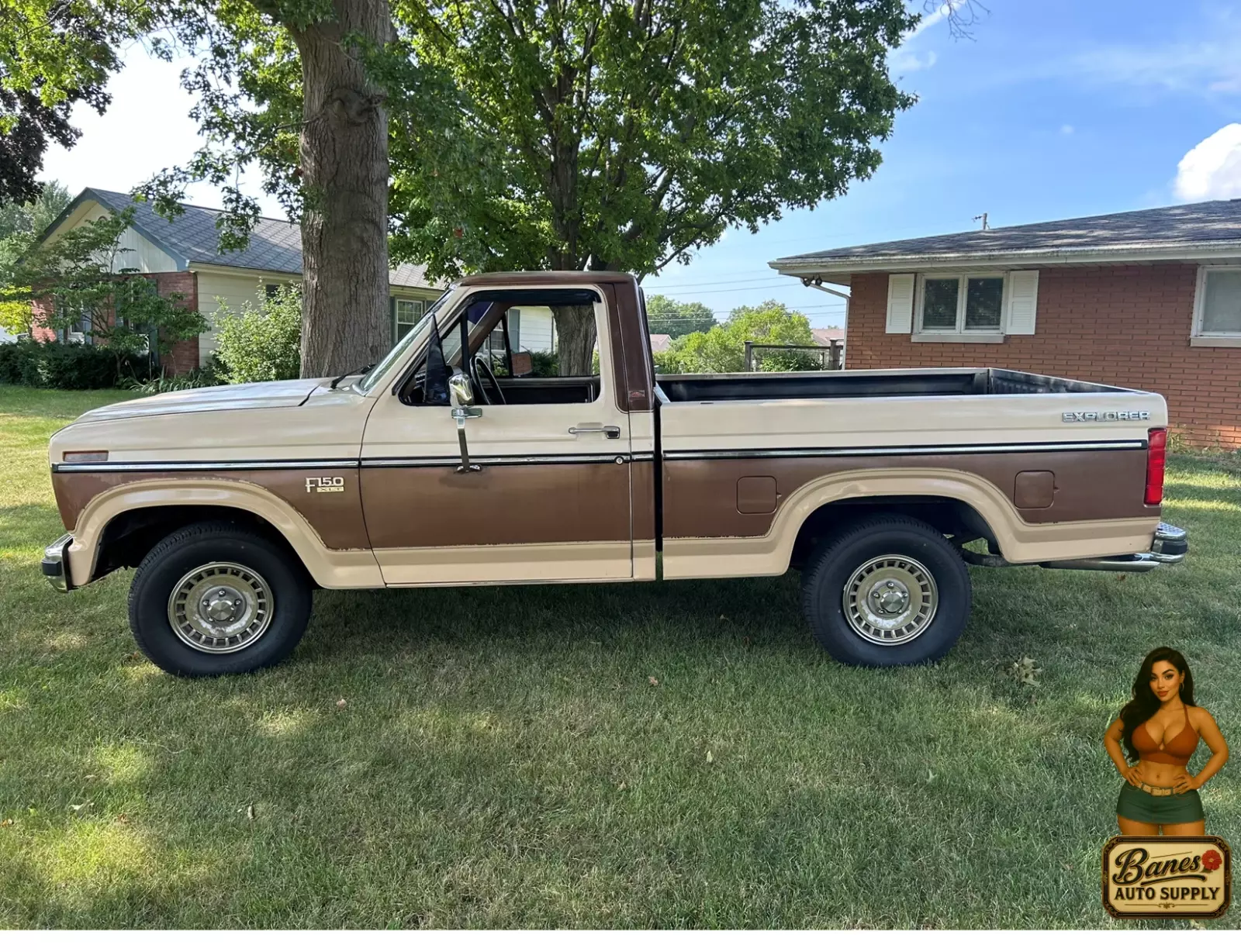 "Two Tone Tough" 1985 Ford F-150 XLT Lariat