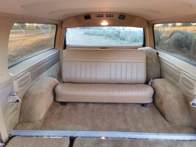 1987 GMC Suburban K2500 4x4 54k Original miles Mint Must See - photo 10