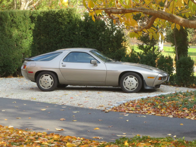 1984 Porsche 928 Sports Coupe 3-door - photo 2