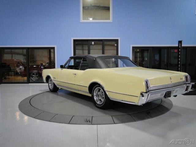 1967 Oldsmobile Cutlass Convertible - photo 3