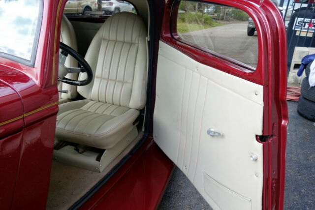1934 Ford 3-Window Coupe - photo 2