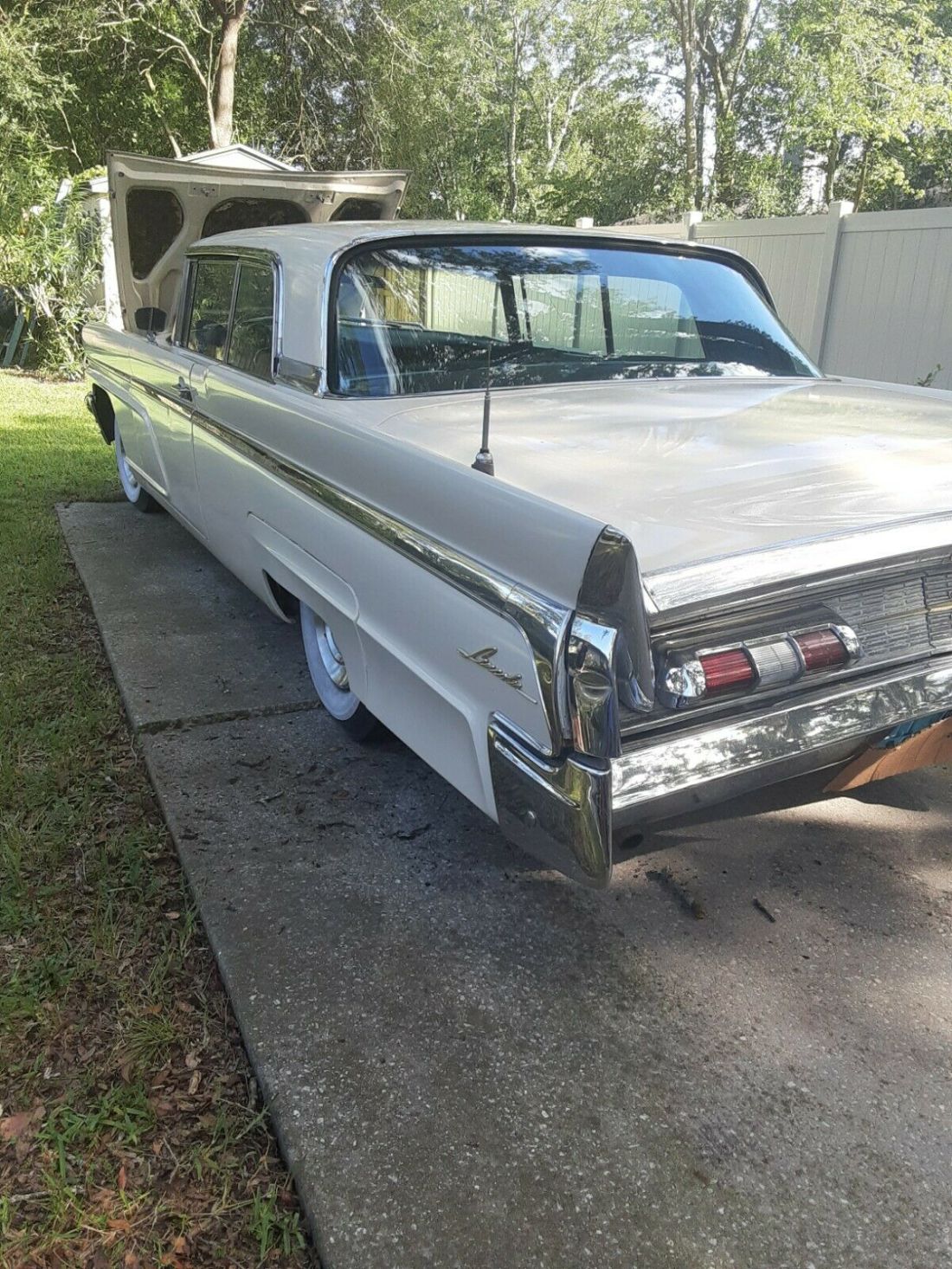 1960 Lincoln Premier - photo 6