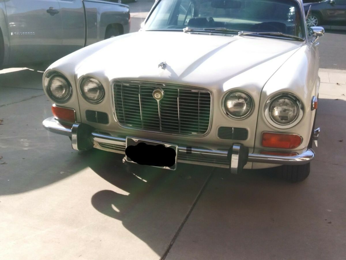 1973 Jaguar XJ6 - photo 3