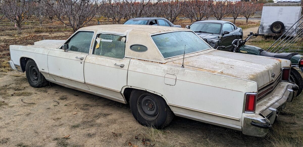 1977 Lincoln Continental - photo 13