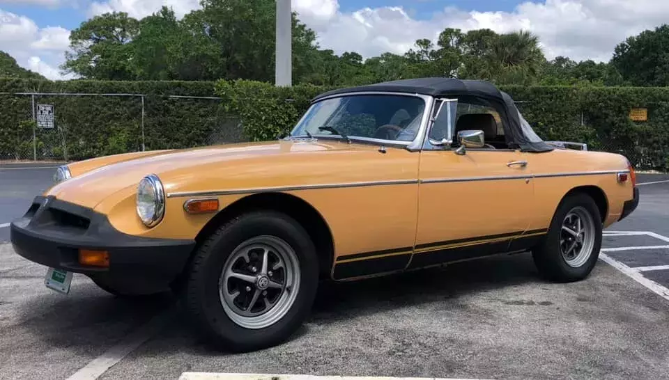 '77 Sandglow w/Saddle 42K miles, 2 owners, original condition 1977 MG MGB