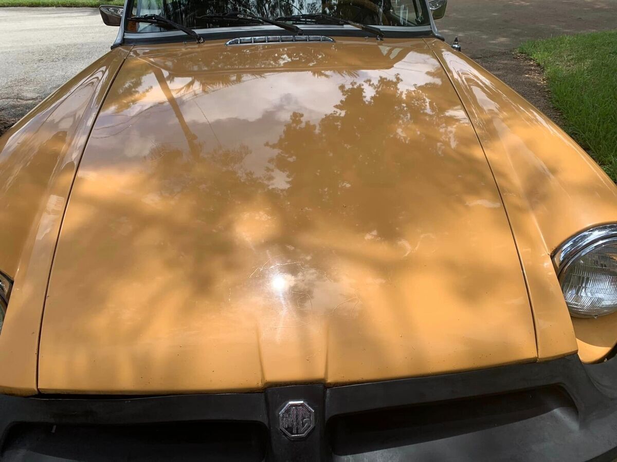1977 MG MGB - photo 2