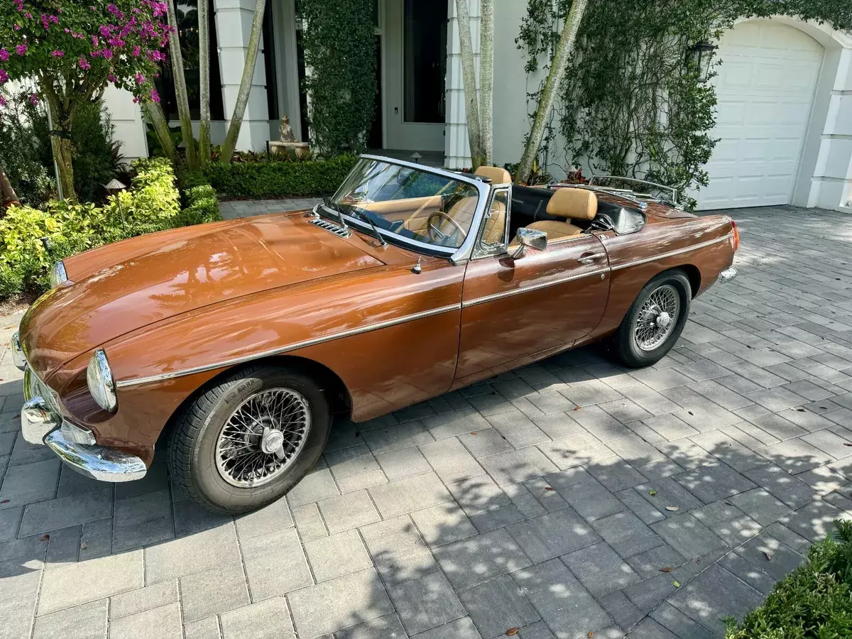 '78 MGB Convertible Professionally Modified to Look Like a Classic 1968 MGB 1978 MG MGB