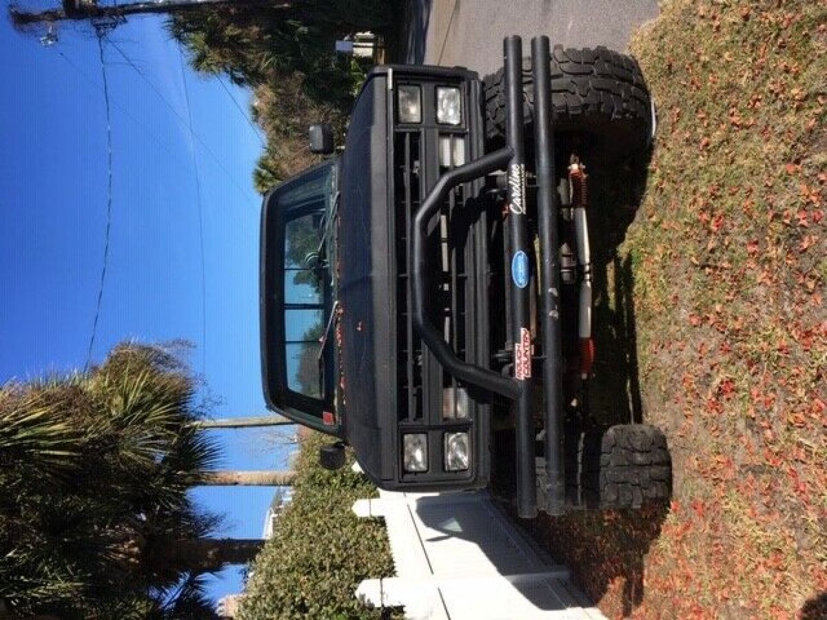 1983 Chevrolet C/K Pickup 1500 - photo 2