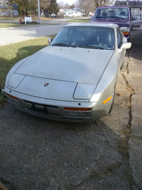 1987 Porsche 944 hatch-back coupe - photo 12