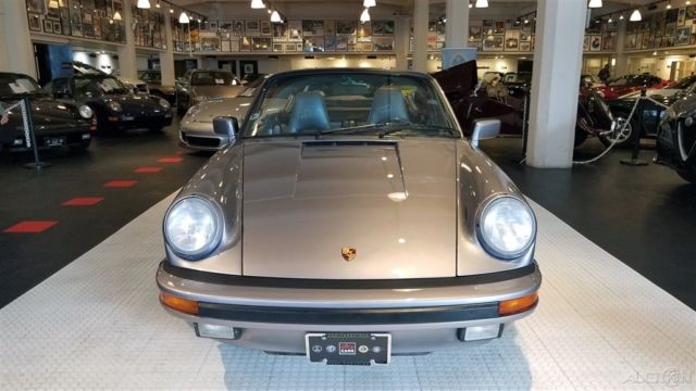 1988 Porsche 911 Carrera Commemorative Edition - photo 3