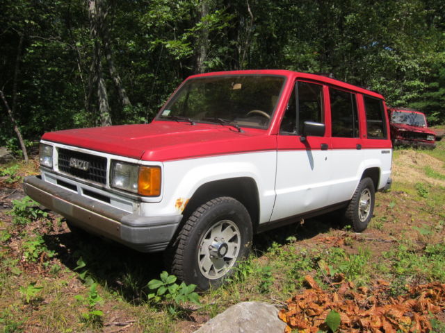 '88 Isuzu TROOPER 4 dr. with '89 2 dr. PARTS VEHICLE & TONS of parts! 1988 Isuzu Trooper