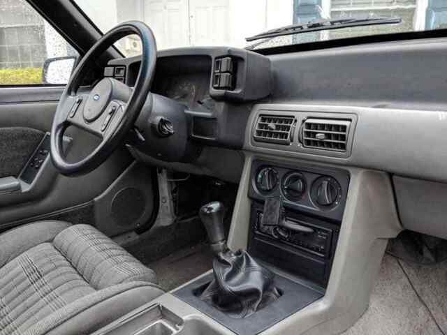 1989 Ford Mustang GT - photo 8