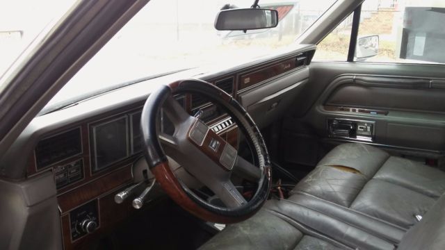 1989 Lincoln Town Car - photo 7
