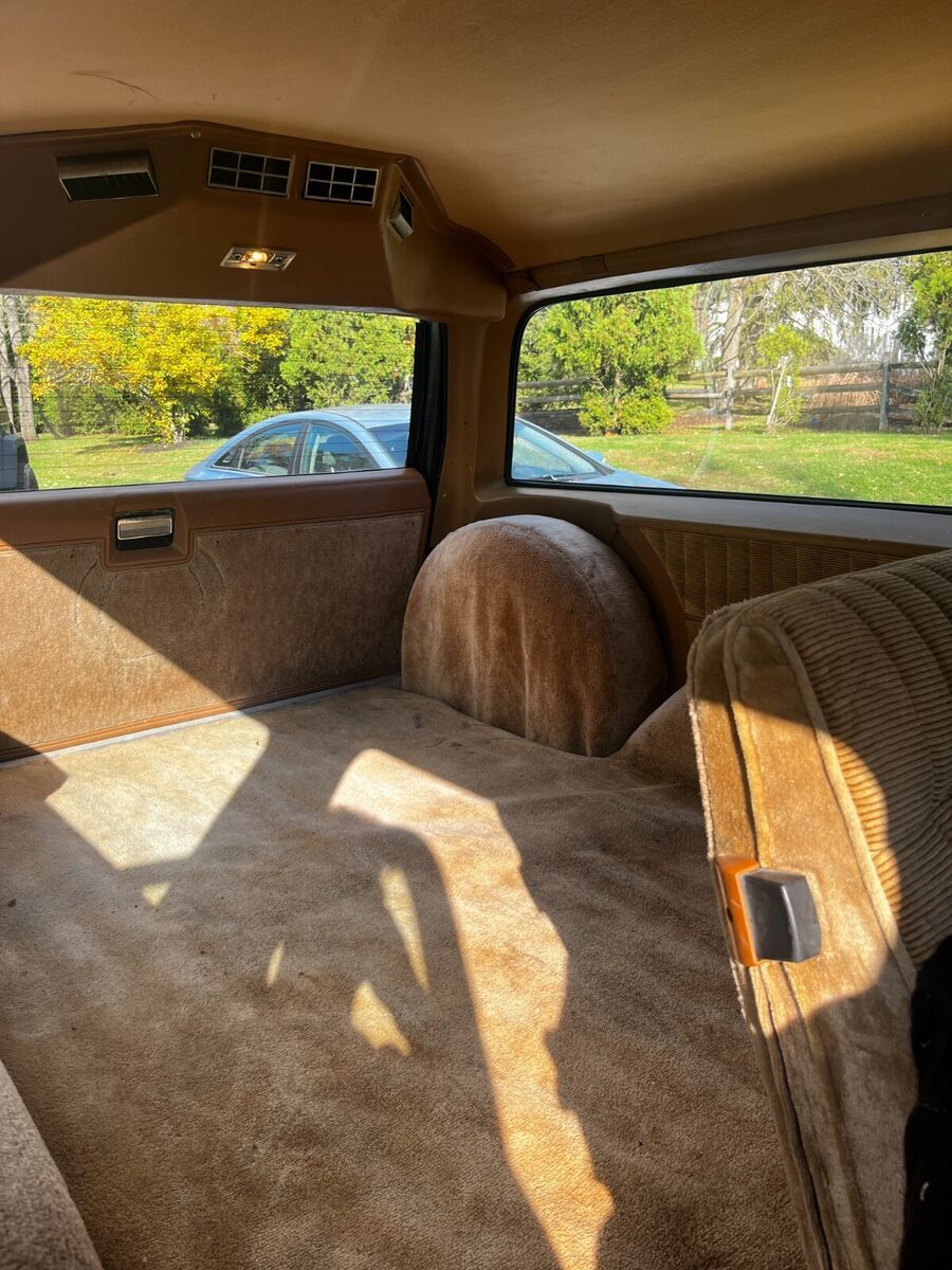 1989 Chevrolet Suburban Silvarado - photo 10