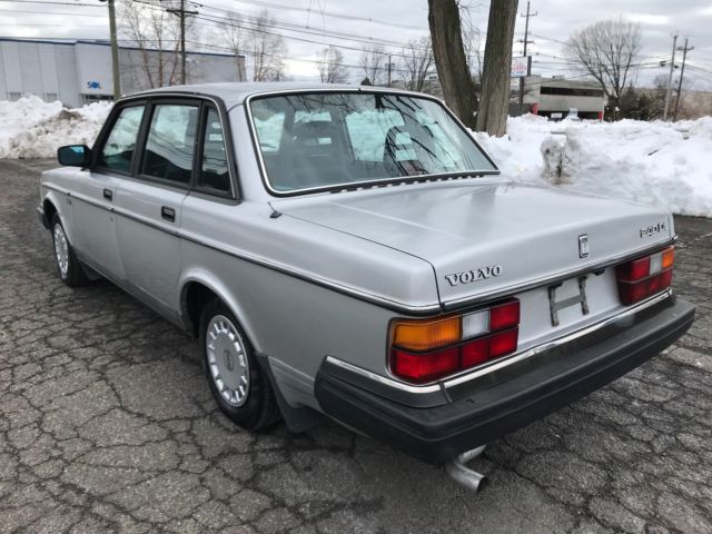 1989 Volvo 240 - photo 5
