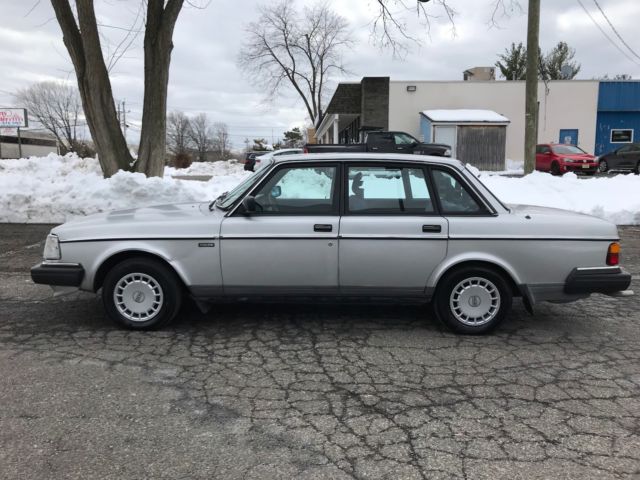 1989 Volvo 240 - photo 6