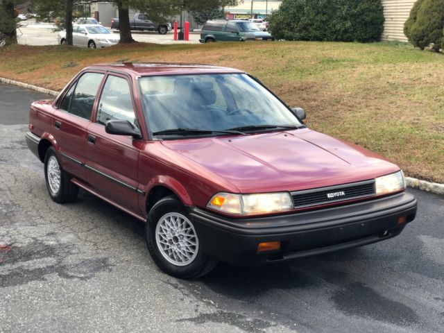 1990 Toyota Corolla DELUXE