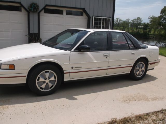 1991 Oldsmobile Cutlass Garnet Red Trim - photo 12