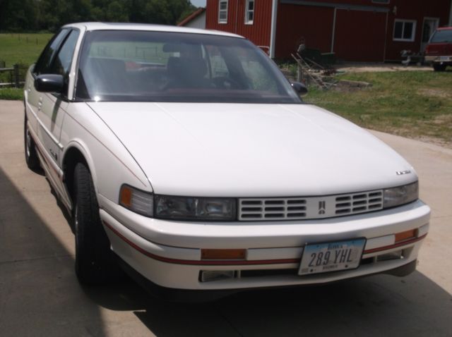 1991 Oldsmobile Cutlass Garnet Red Trim - photo 3