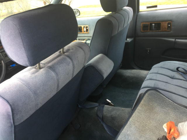 1993 Chevrolet Caprice CAPRICE CLASSIC STATIONWAGON - photo 12