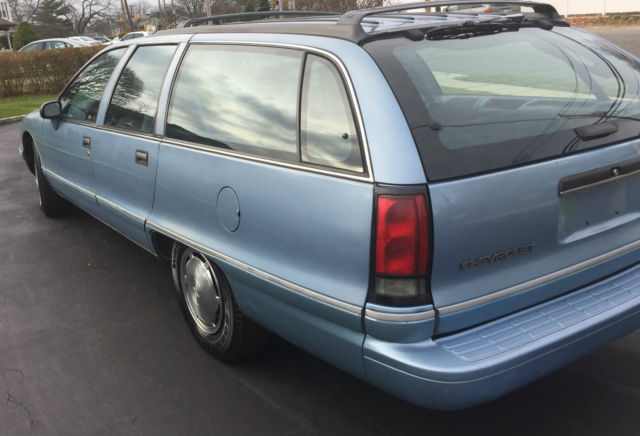 1993 Chevrolet Caprice CAPRICE CLASSIC STATIONWAGON - photo 3
