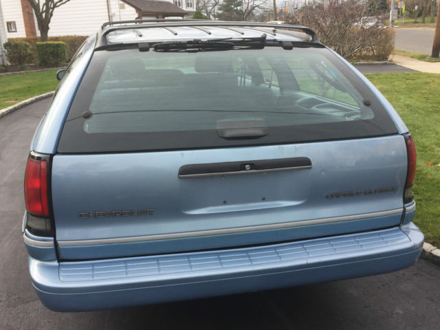 1993 Chevrolet Caprice CAPRICE CLASSIC STATIONWAGON - photo 4