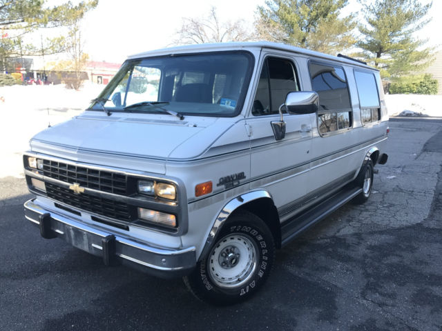 1993 Chevrolet G20 Van MARK III - photo 2