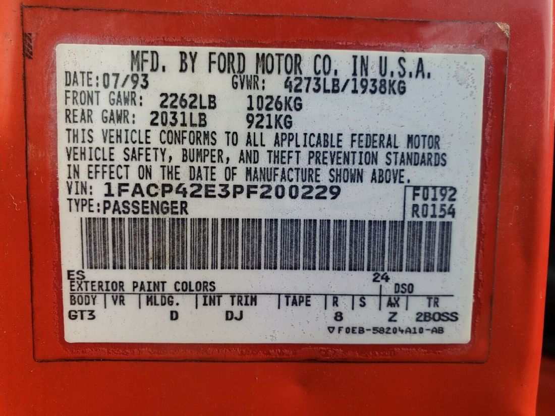 1993 Ford Mustang GT - photo 12