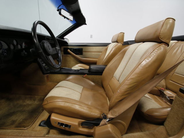 1989 Chevrolet Camaro IROC Z/28 Convertible - photo 5