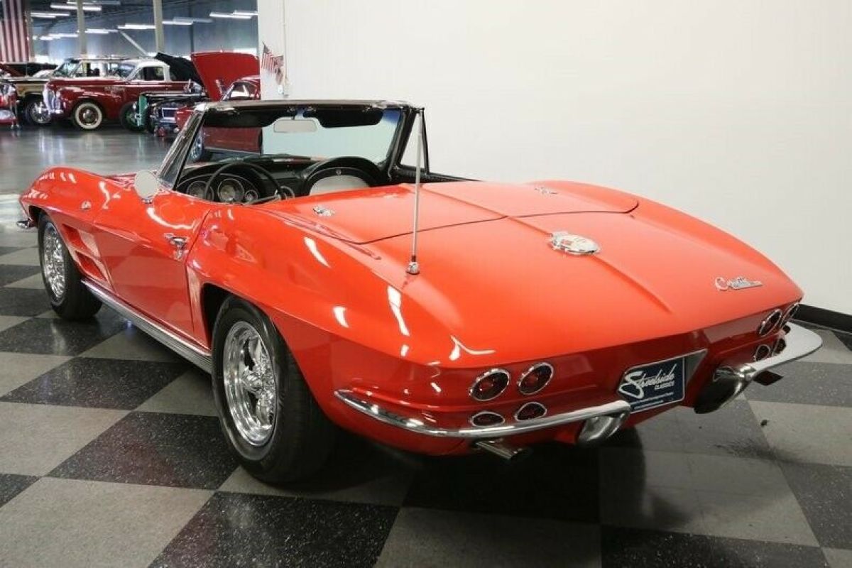 1963 Chevrolet Corvette Convertible - photo 10