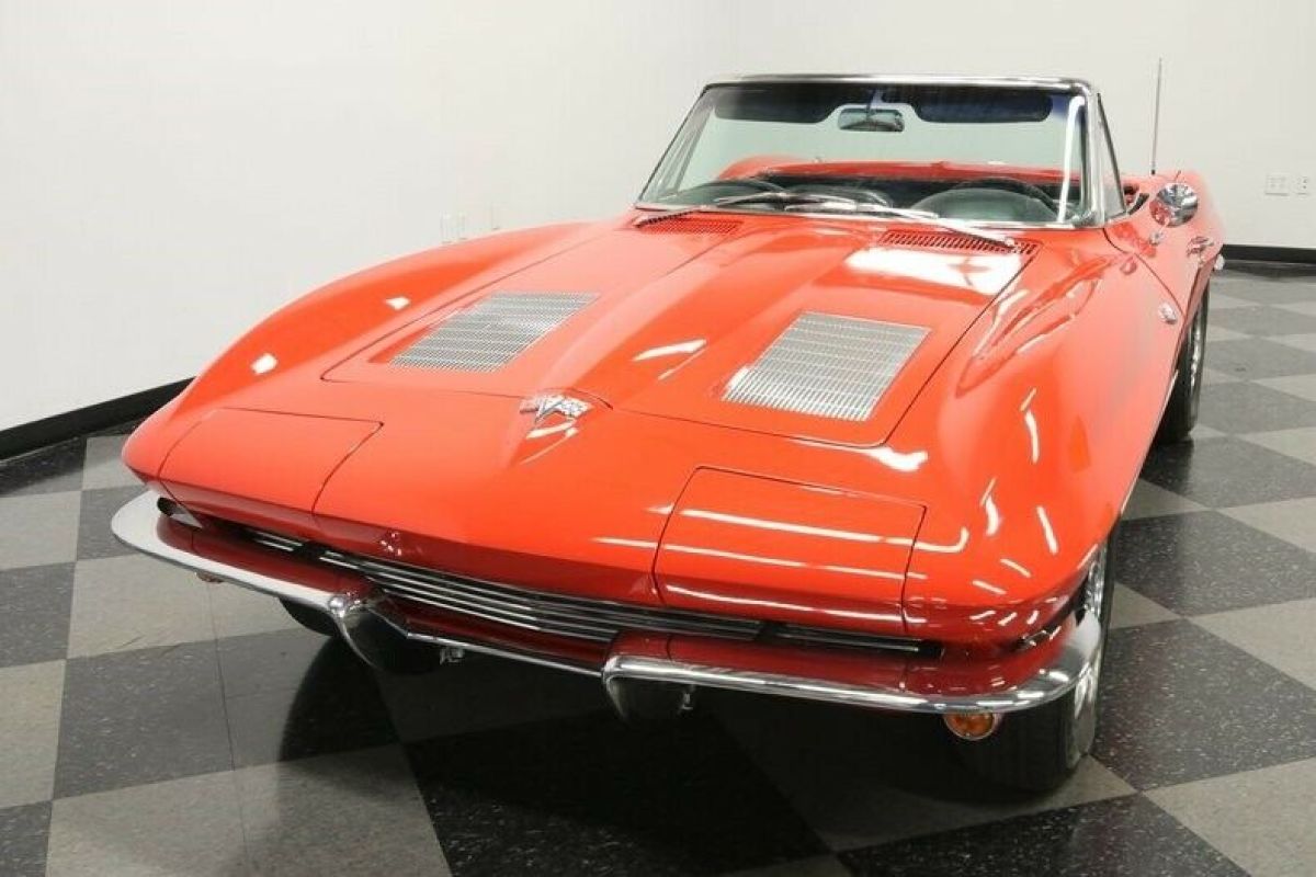 1963 Chevrolet Corvette Convertible - photo 6