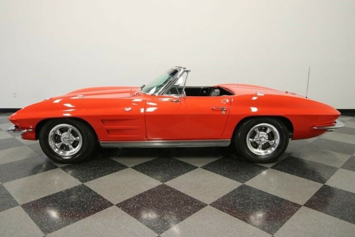 1963 Chevrolet Corvette Convertible - photo 8