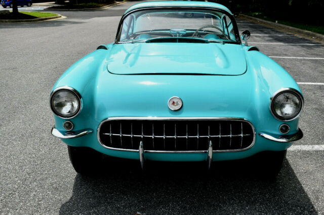 1956 Chevrolet Corvette 265 CU. IN. / 245 HP. 3-SPEED - photo 2